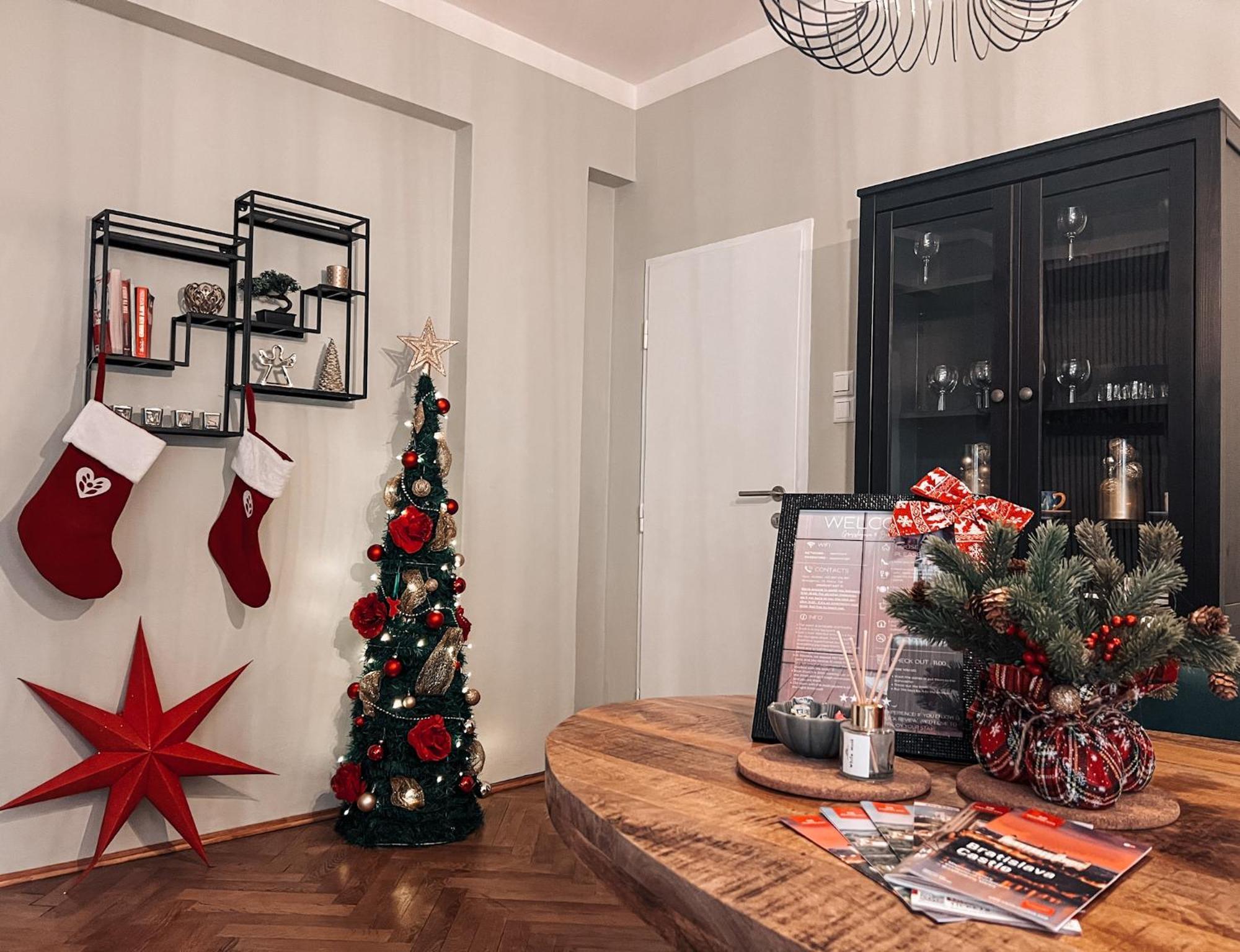 96M2 Of Comfort And Style: 4Bd Apartment In Old Town Pressburg Exterior foto